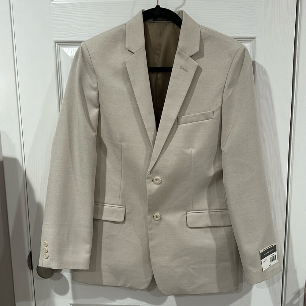 Brand new with tags Van Heusen light tan blazer- size 20 fits as a medium